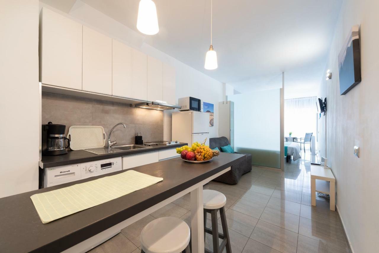 1St Line Studio Las Canteras Beach - Wifi Apartment ลาสปัลมาส เด กรานคานาเรีย ภายนอก รูปภาพ